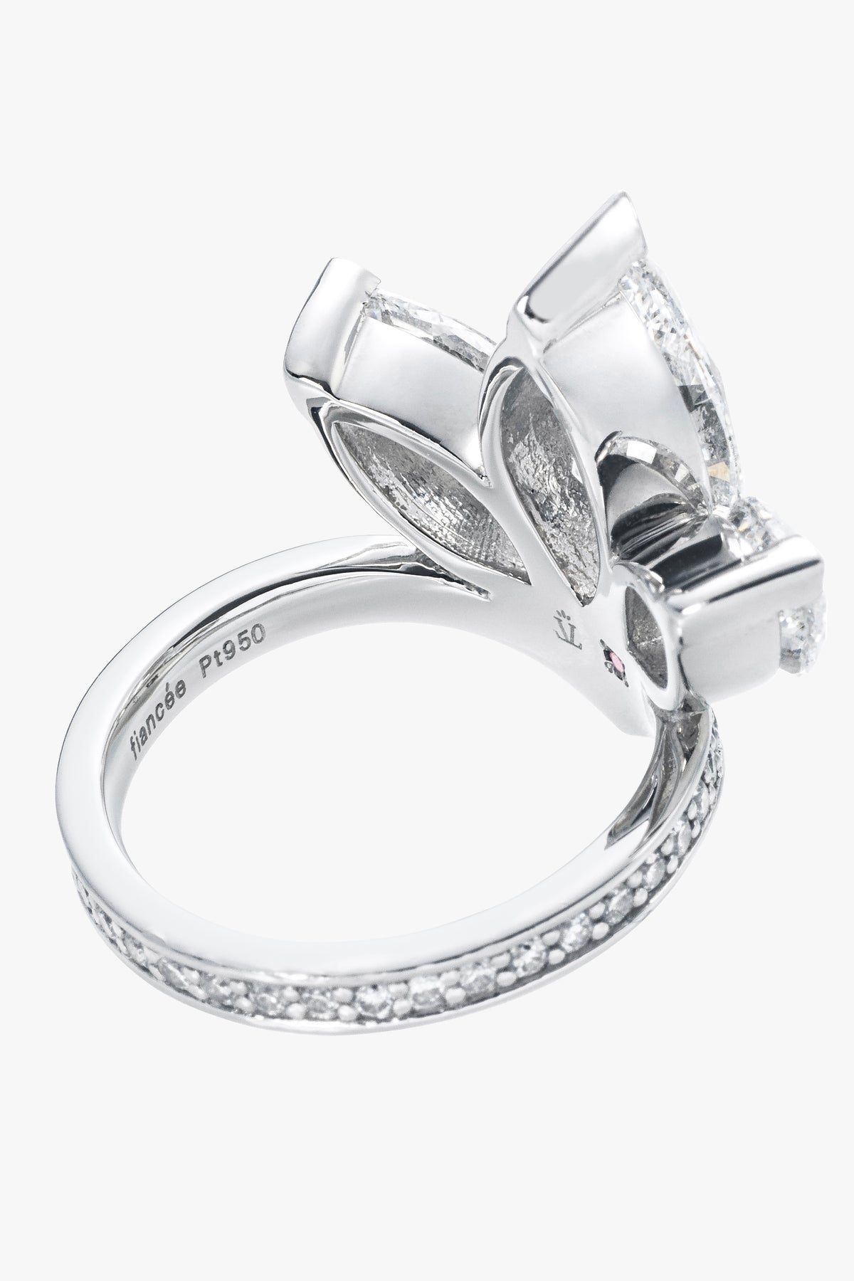 RÊVE MARQUISE DIAMOND ENGAGEMENT RING